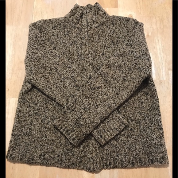 Jones Sport Sweaters - Jones sport Women’s wool blend sweater